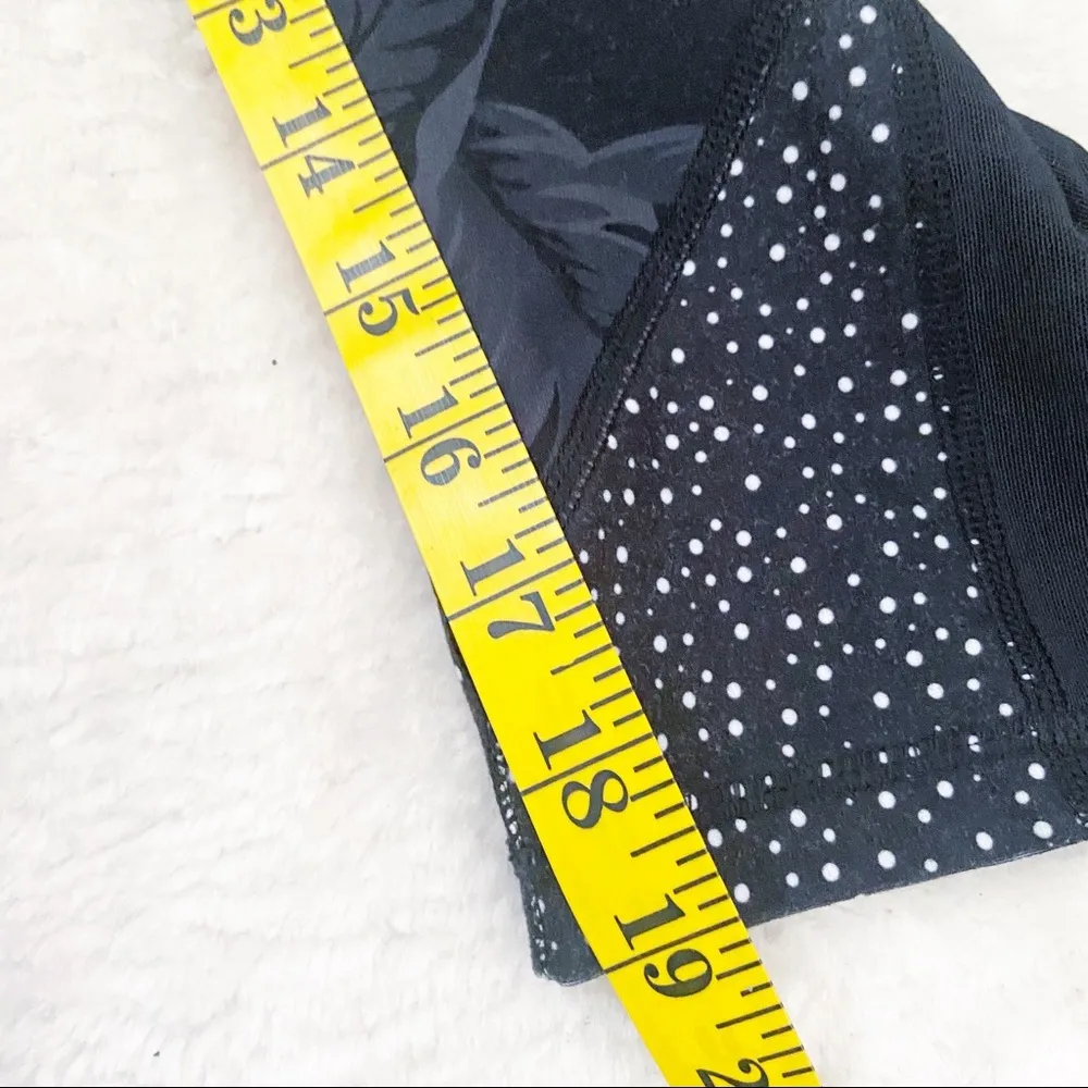 Scorpio Sol Capri Leggings Tropical - Image 8