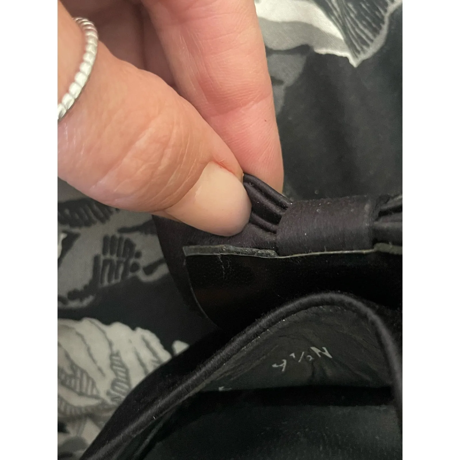 STUART WEITZMAN Satin Bow Slingback Sandals Size 9.5 Black - Image 8