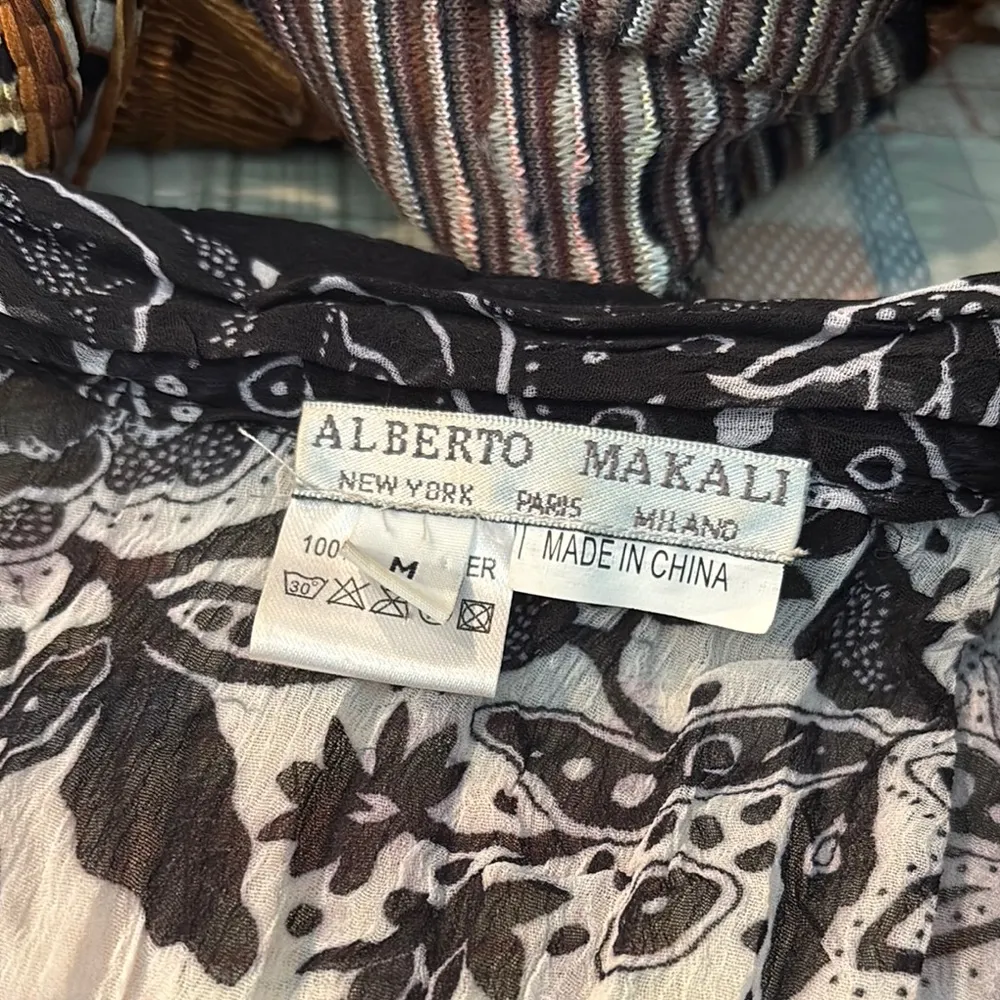 Alberto Makali Black and White Floral Blouse - Image 2