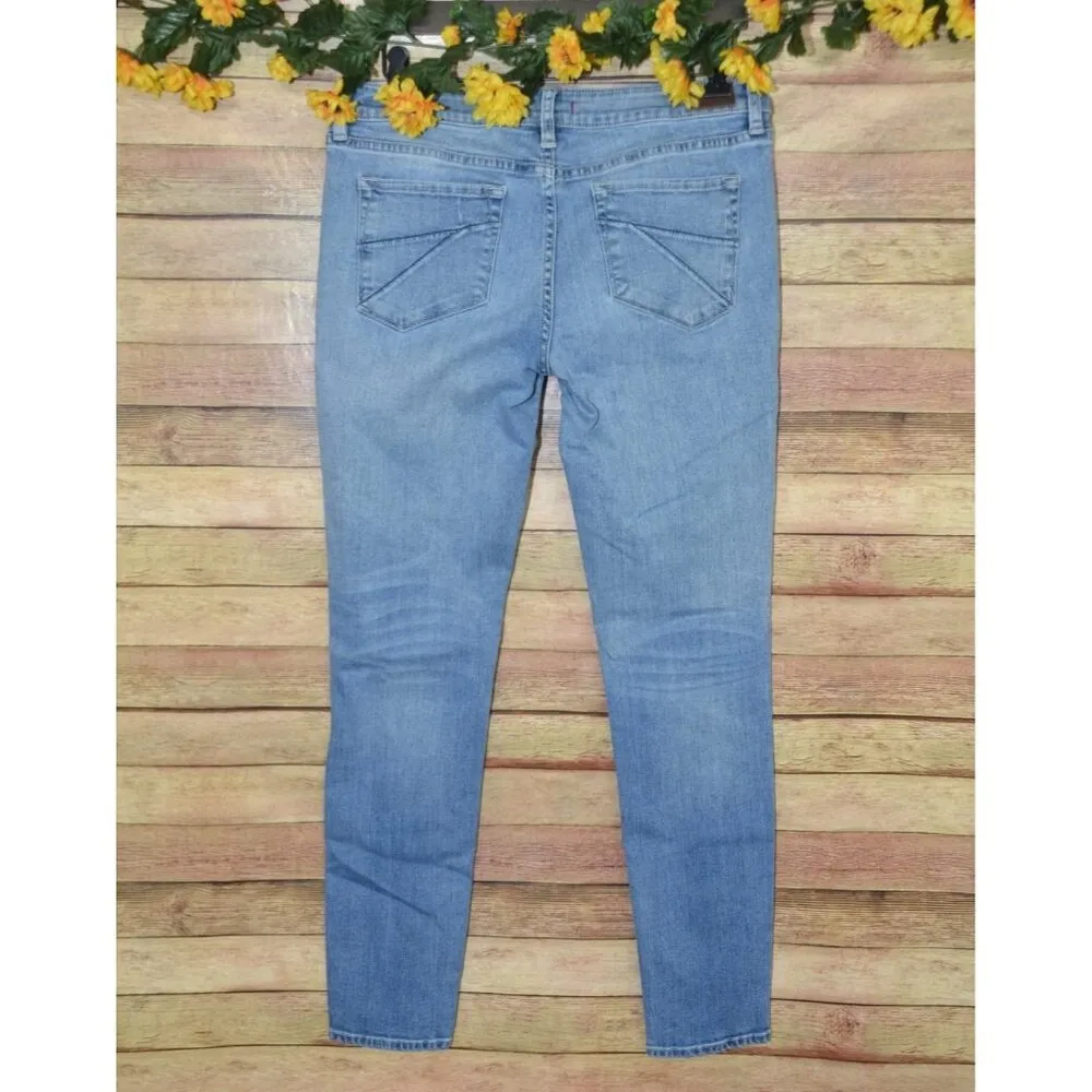 Dear John Joyrich Ladies Light Blue Comfort Skinny Leg Denim Jeans 30 Distressed - Image 6