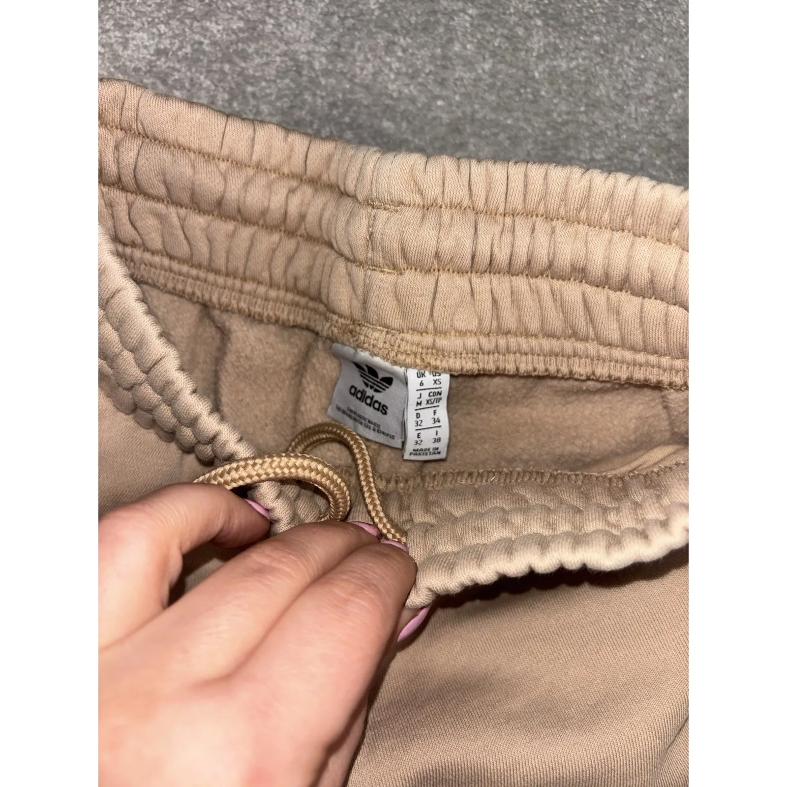 adidas Adicolor Essentials Women's Fleece Joggers Sweatpants Beige, XS - Image 4