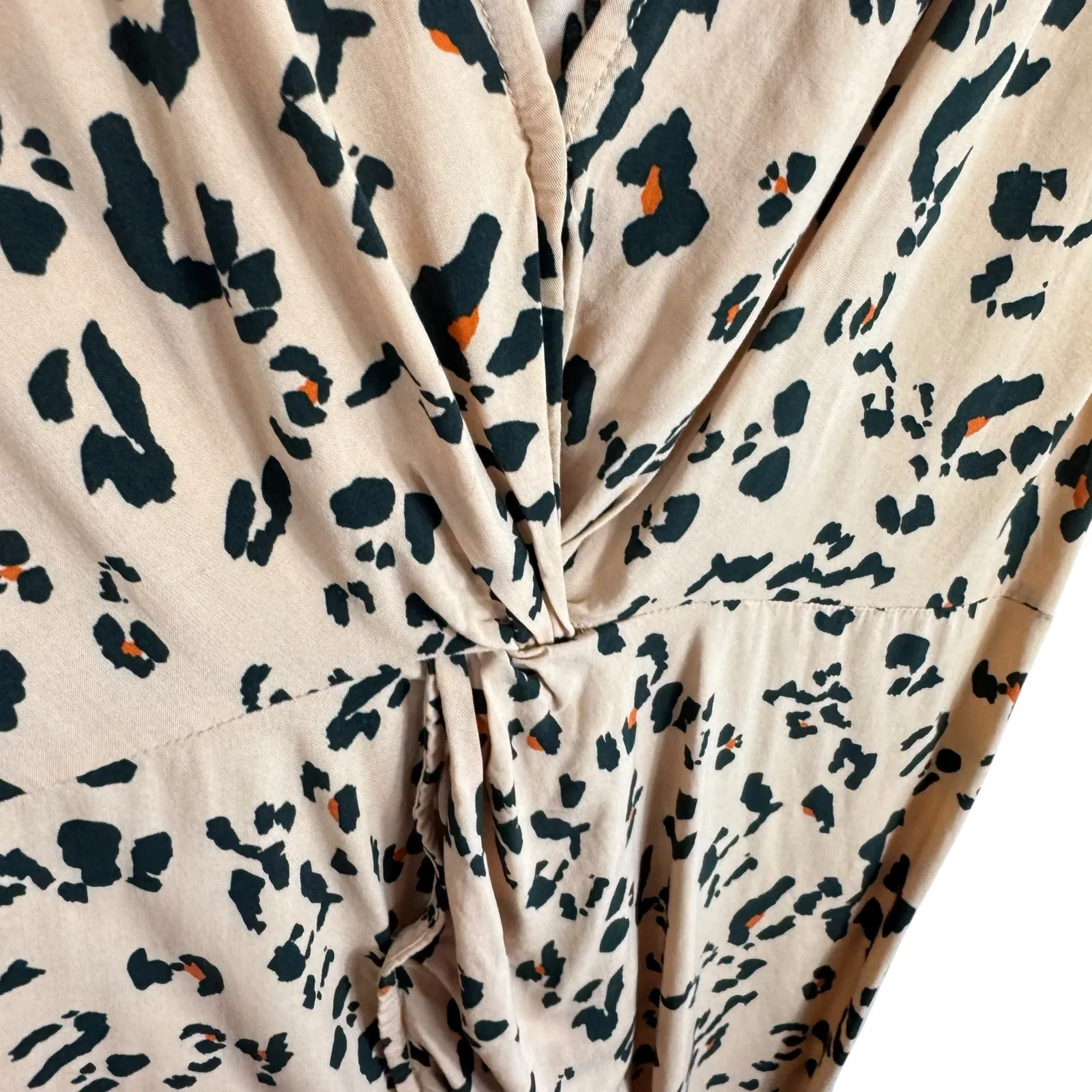 Cupshe NWOT 100% Rayon Fallon Leopard Cap Sleeve Lightweight Coverup Dress Sz M - Image 4