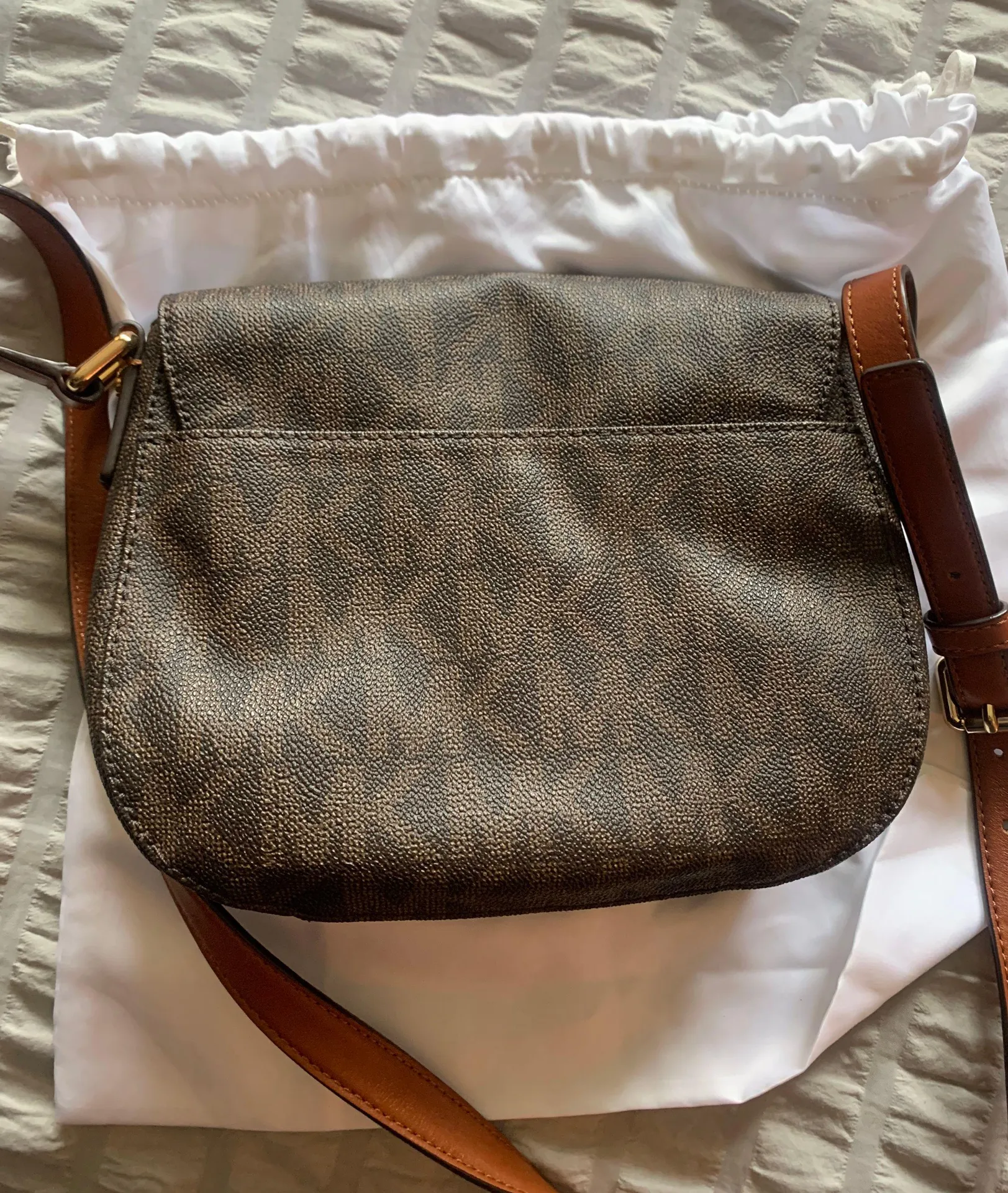 Michael Kors Crossbody - Image 2