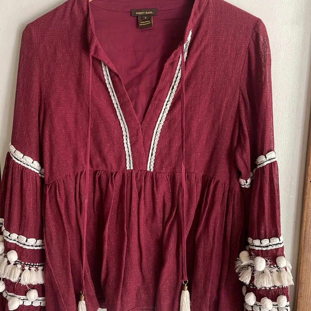 Anthropologie Vineet Bahl Nisha Embroidered Pom Pom Peasant Top - Image 4