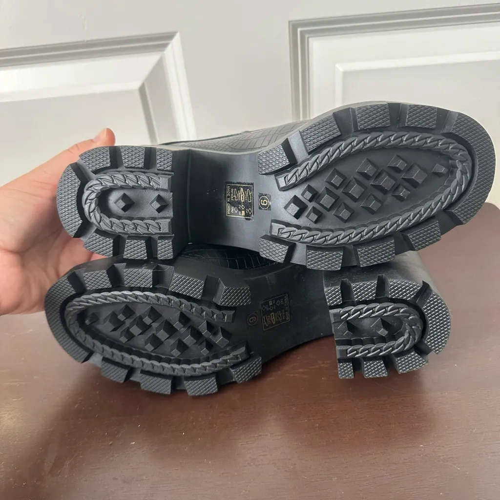 Azalea Wang Surreal Croc - Image 6