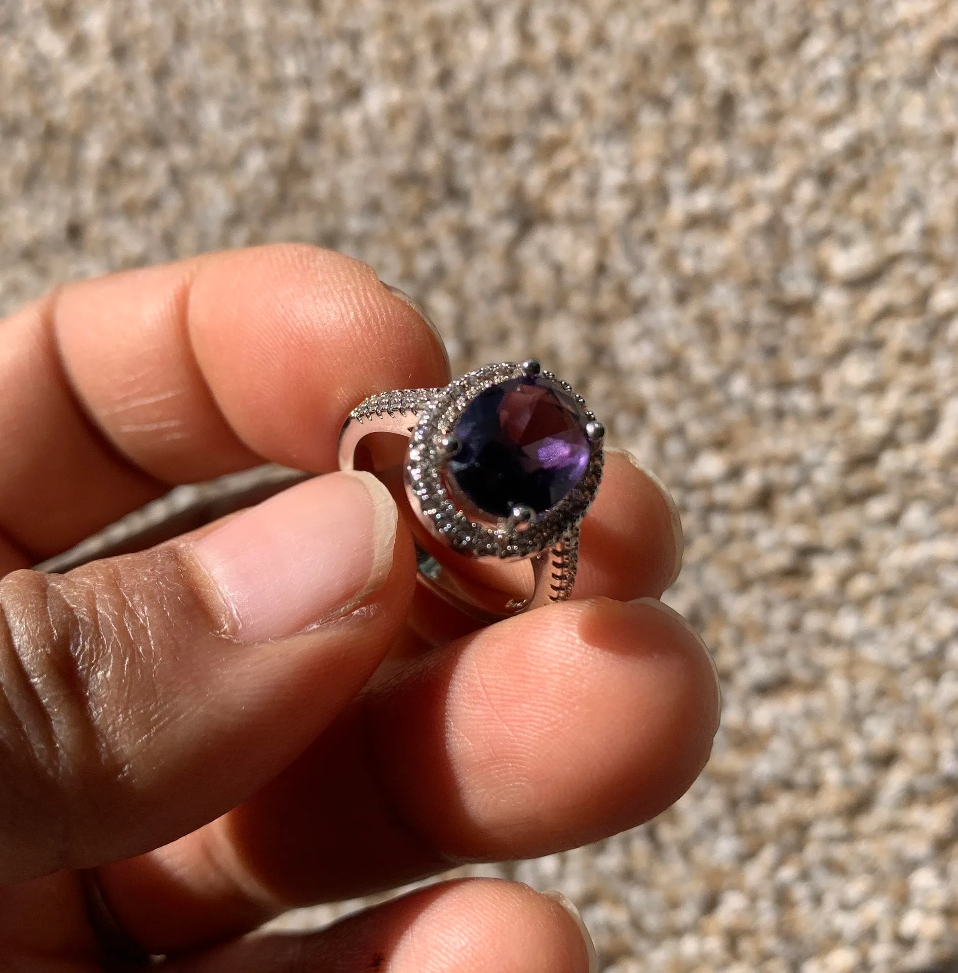 Beverly Hills Boutique Ring.... Purple - Image 2