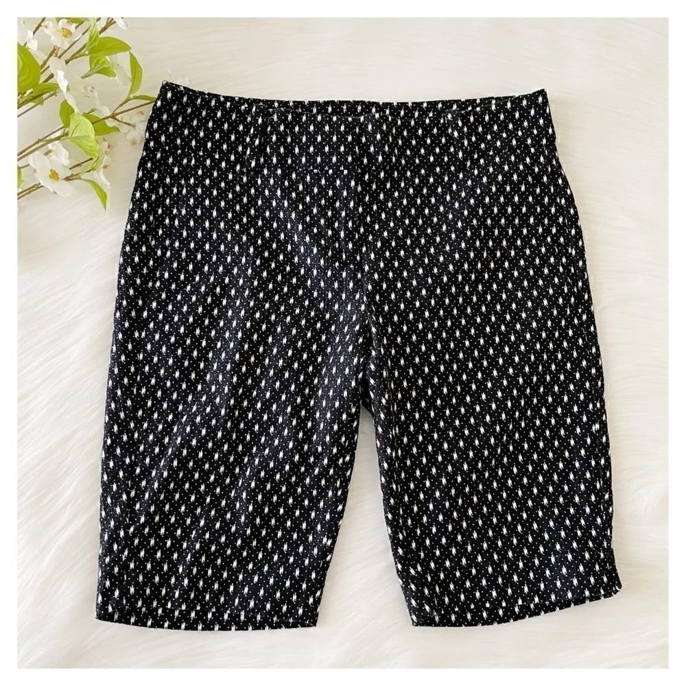 Ann Taylor Polka Dot Mid Rise Boardwalk Shorts 00P - Image 2