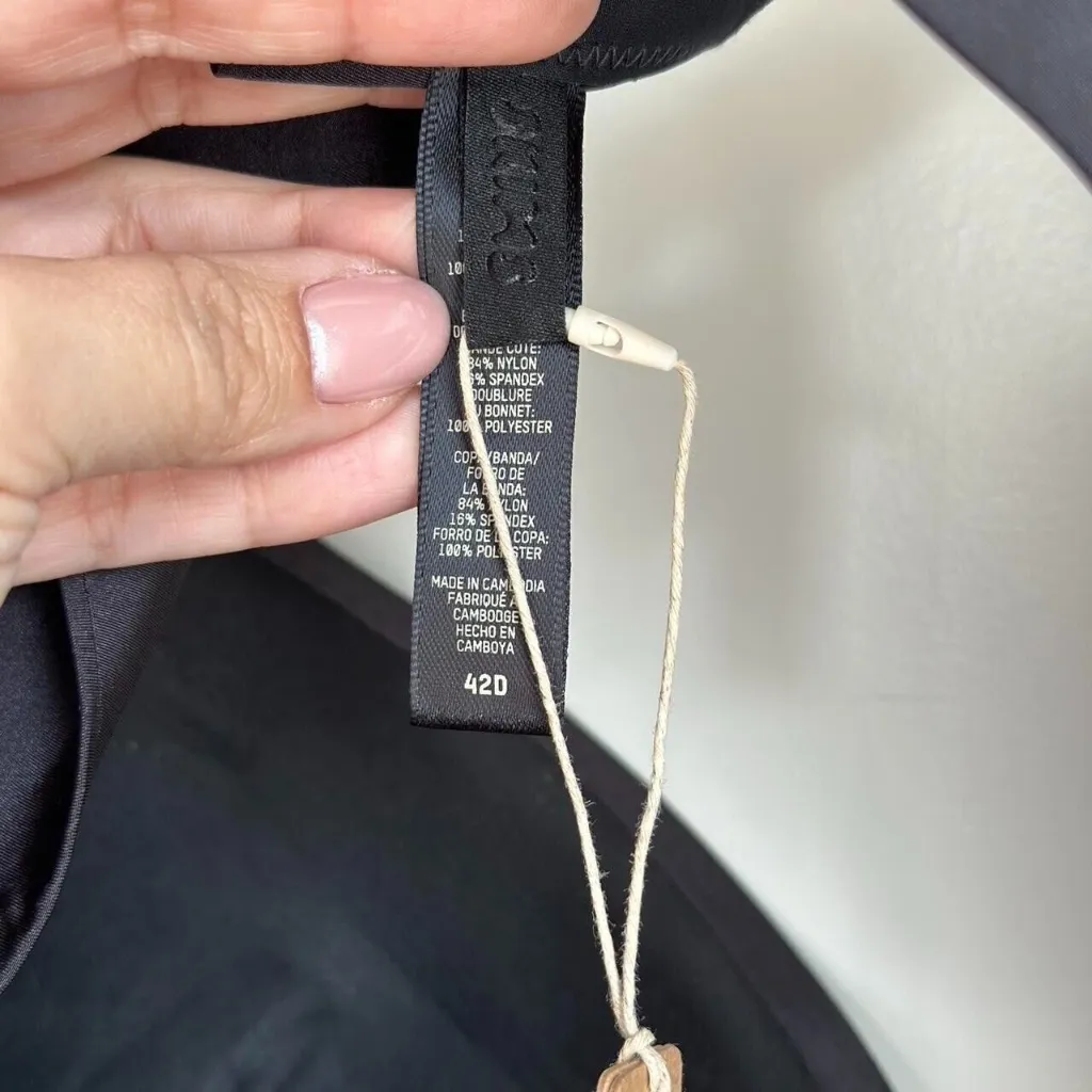 Skims Ultimate Collection Teardrop Push-Up Plunge Bra in Onyx - Size 42D - Image 6