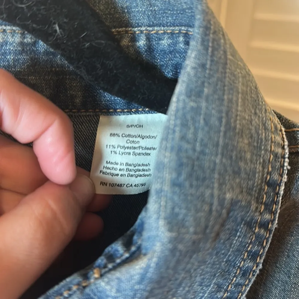 Levi Strauss Faded Slightly Distressed Denim Jacket - Image 5