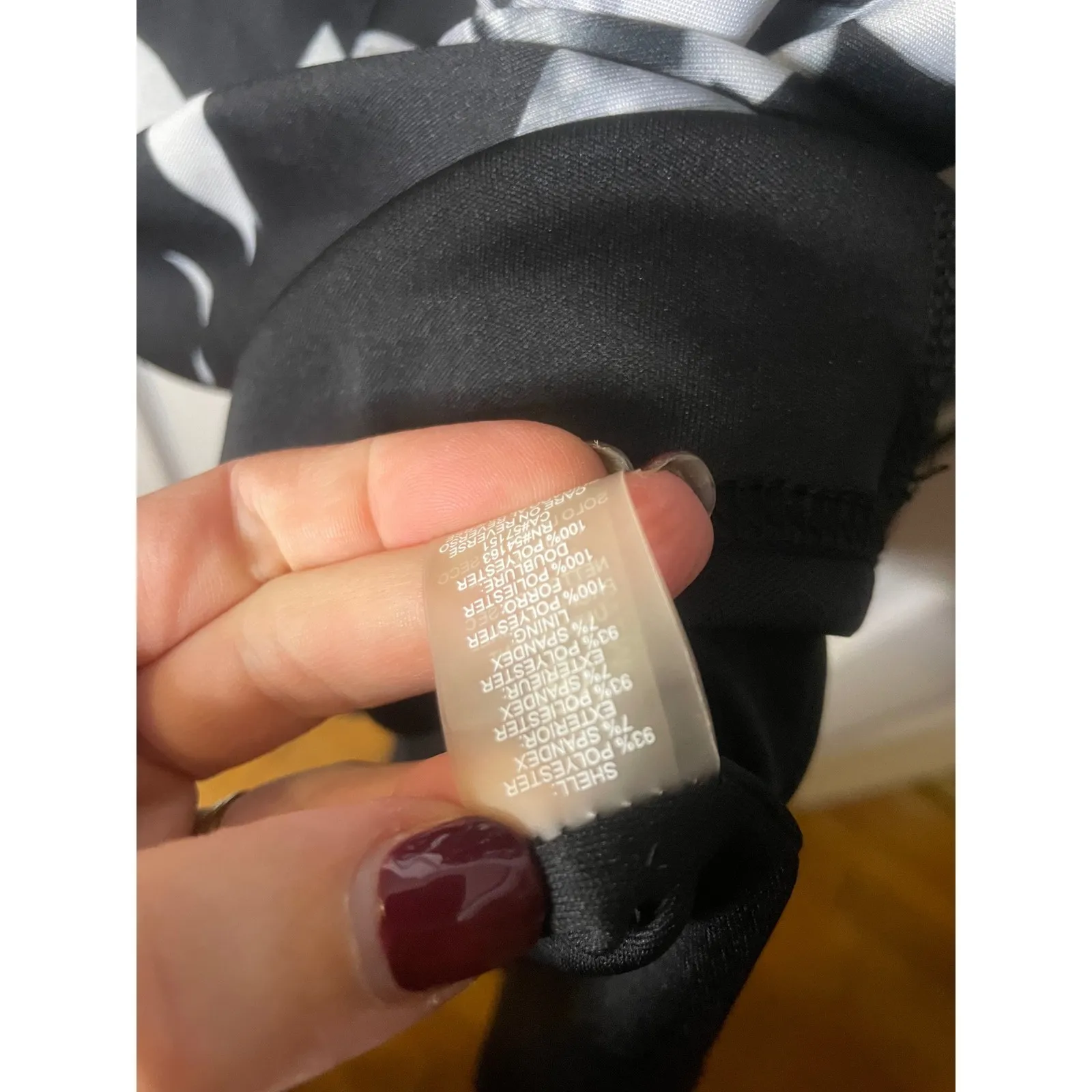 Karl Lagerfeld Paris Black White Floral Ruched Cap Sleeve Sheath Dress Size 6 - Image 3