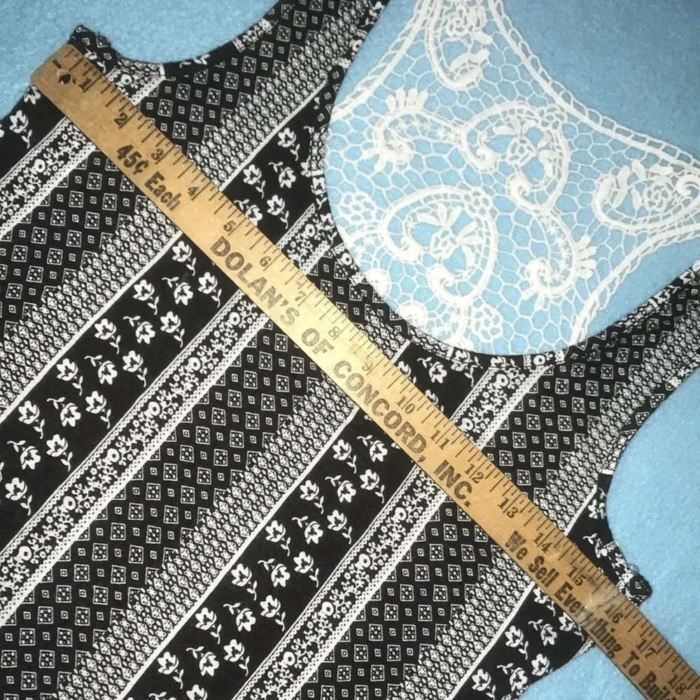 RUE21 crocheted lace back muscle tank floral and striped print flowy NEW size S - Image 7