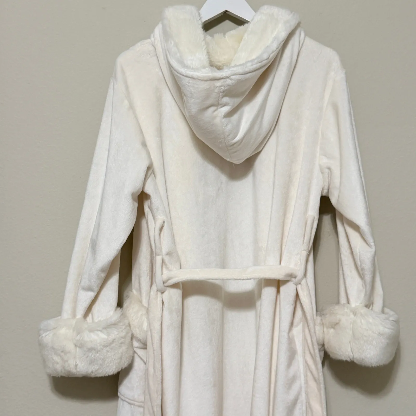 Pottery Barn Bath Robe Womens Large Ivory Cream Faux Fur Luxurious Mob Wife - Image 5