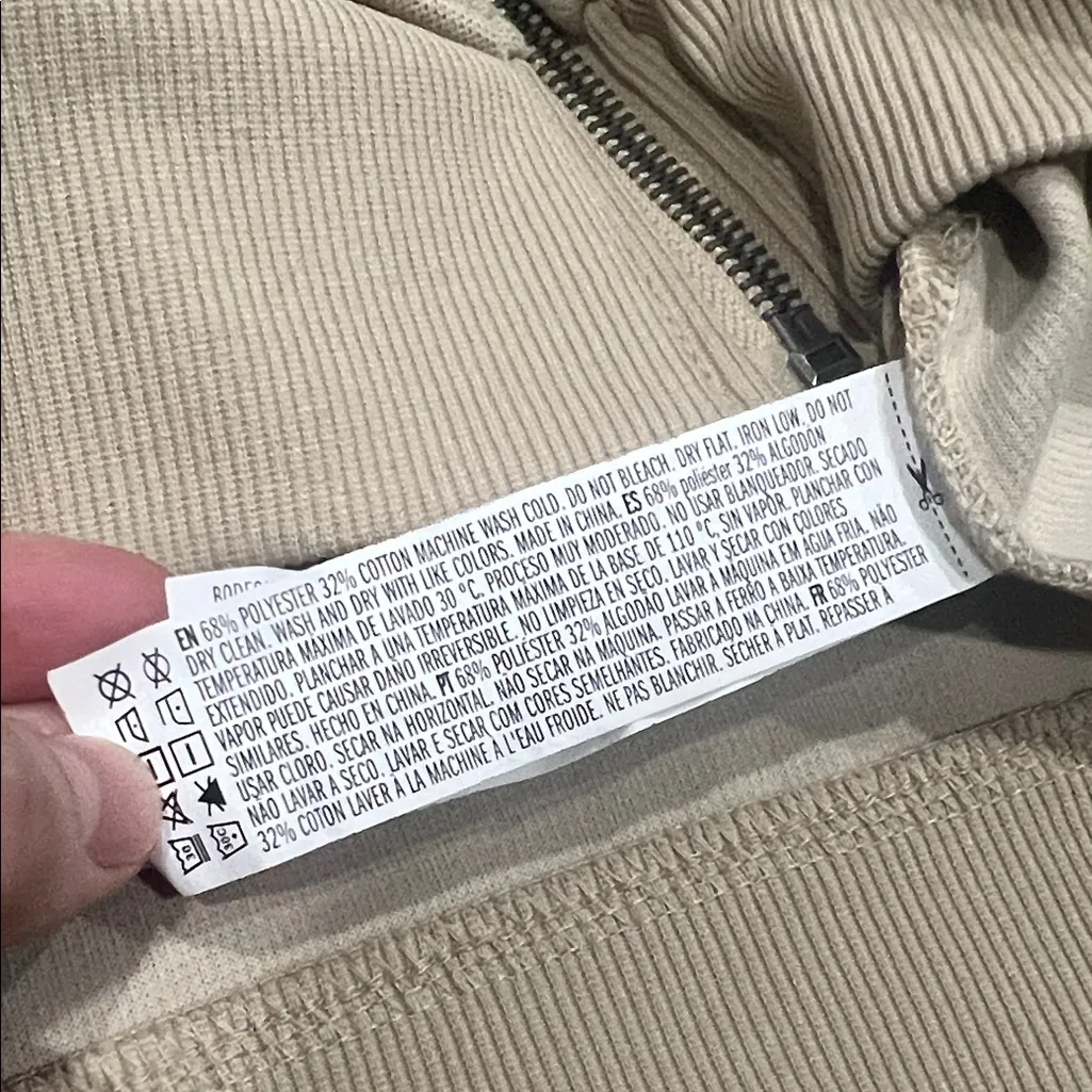 Forever 21 Beige Cropped Hoodie - Image 5