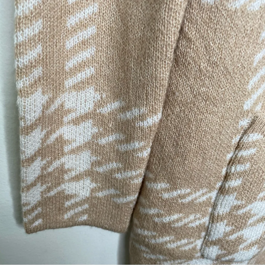 Adrienne Vittadini Open Front Fringe Houndstooth Pattern Cardigan Sweater M - Image 8