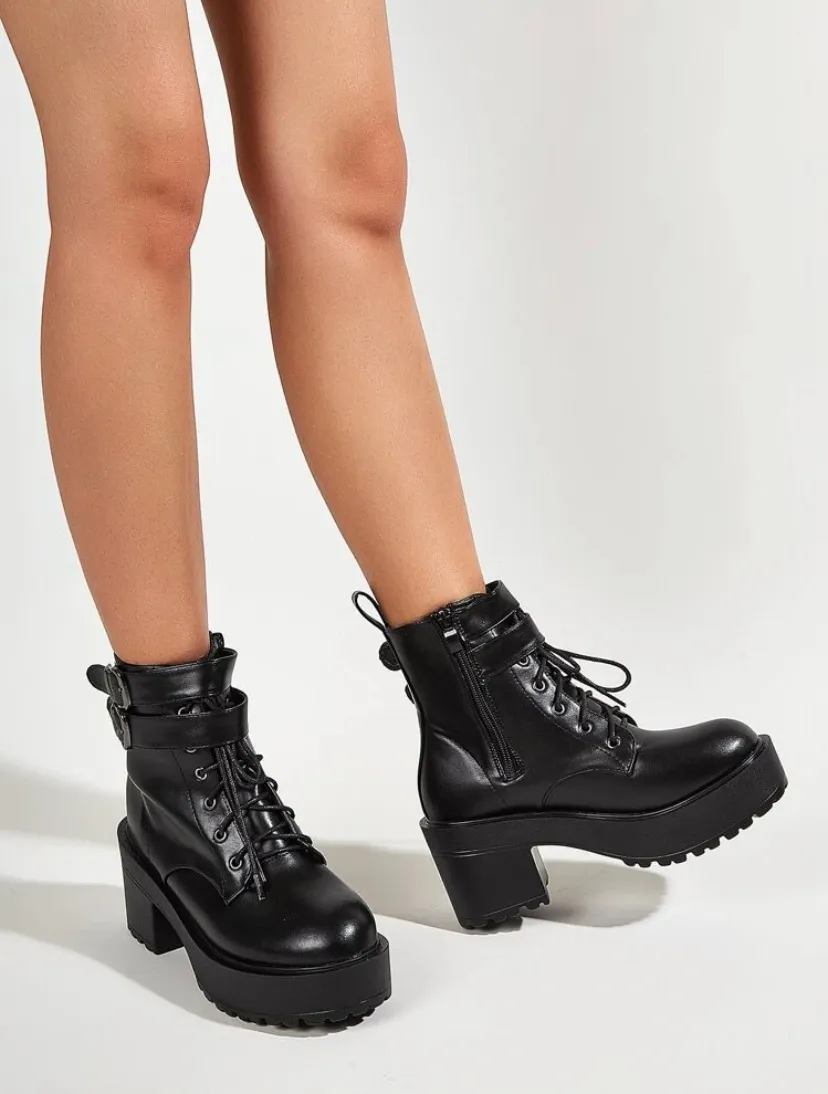 SheIn Chunky Heeled Boots - Image 4
