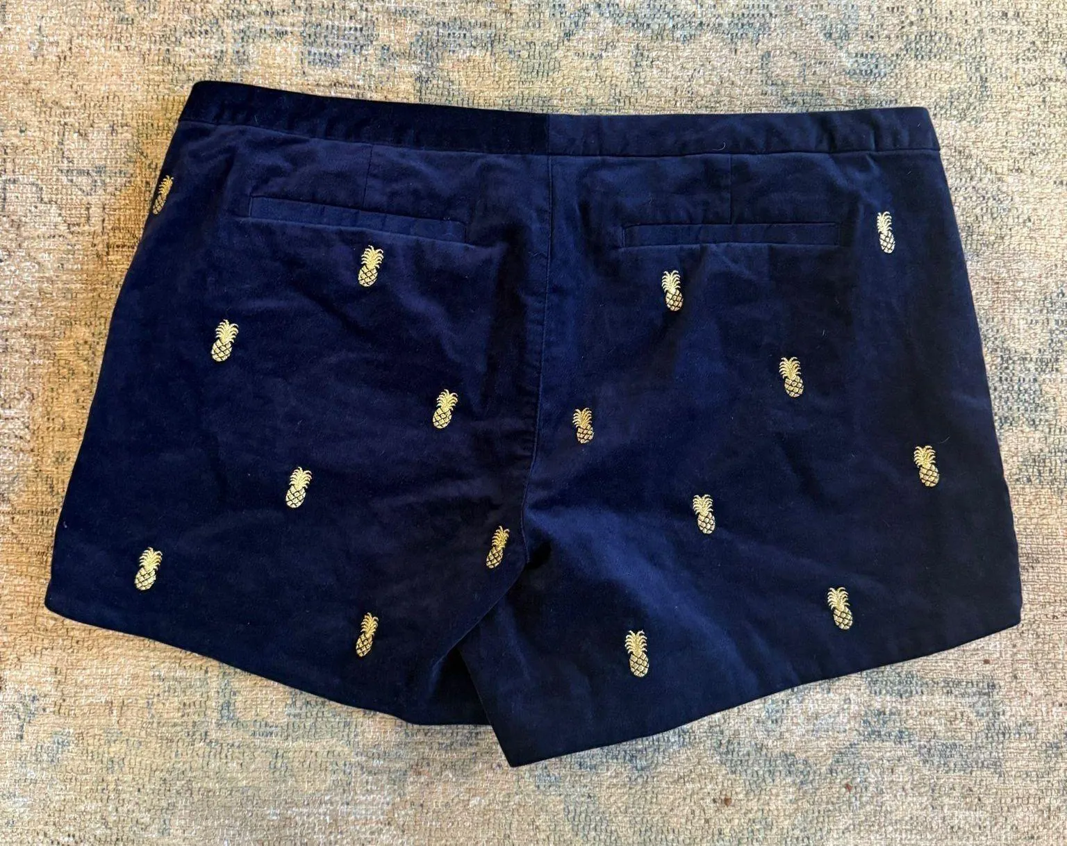Lilly Pulitzer RARE NWT Velvet Navy Shorts with Gold Pineapple Embroidery - Image 5