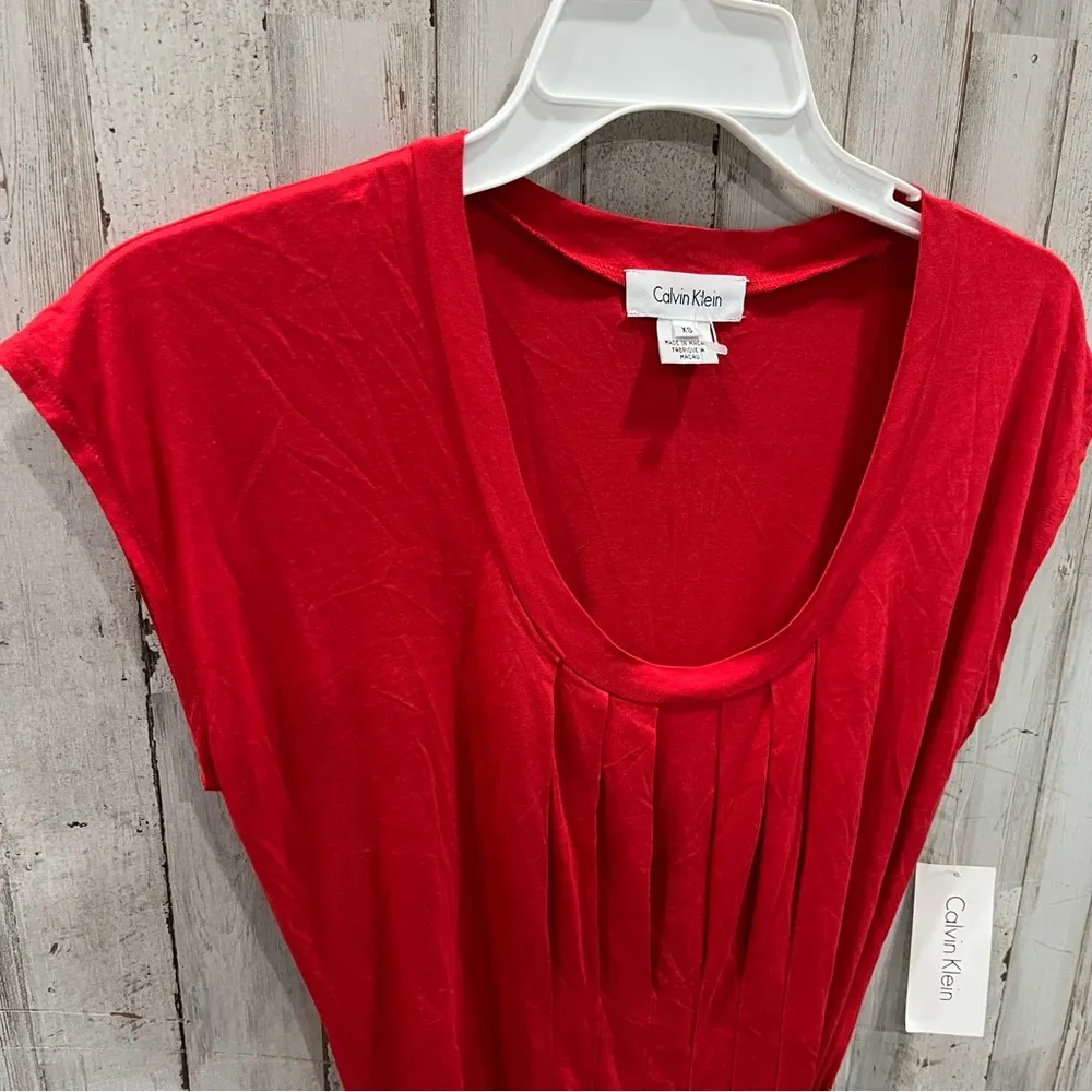 NWT Calvin Klein Red Pleated Tunic Tie Short Sleeve Top Scoop Neck - Image 2