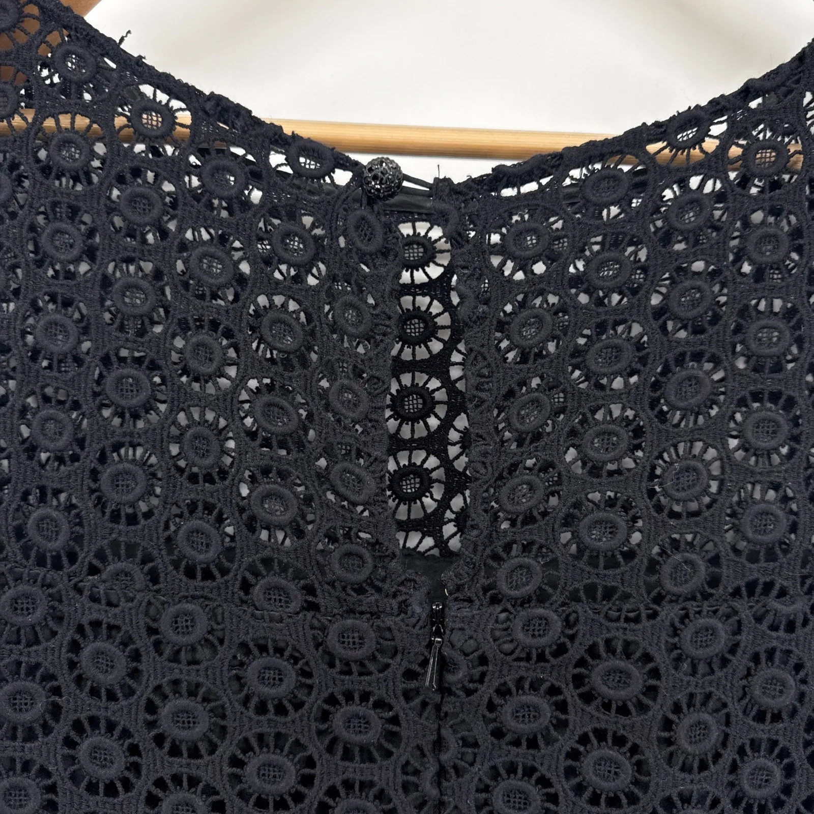 Lilly Pulitzer Black Lace Sheath Dress Short Sleeve Button Neck SZ 10 Silk Lined - Image 5