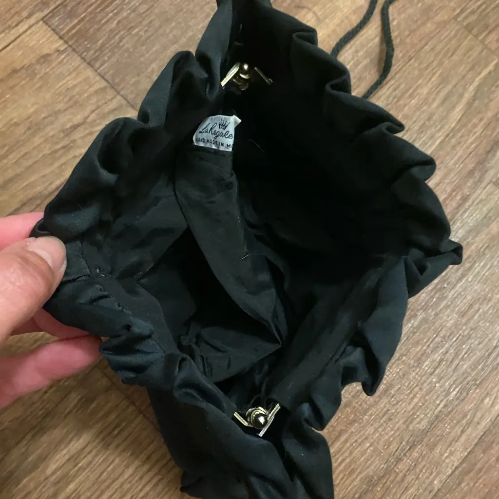 Vintage La Regale Evening Shoulder Bag Purse Ruffled Top 7” X 9” Black - Image 4