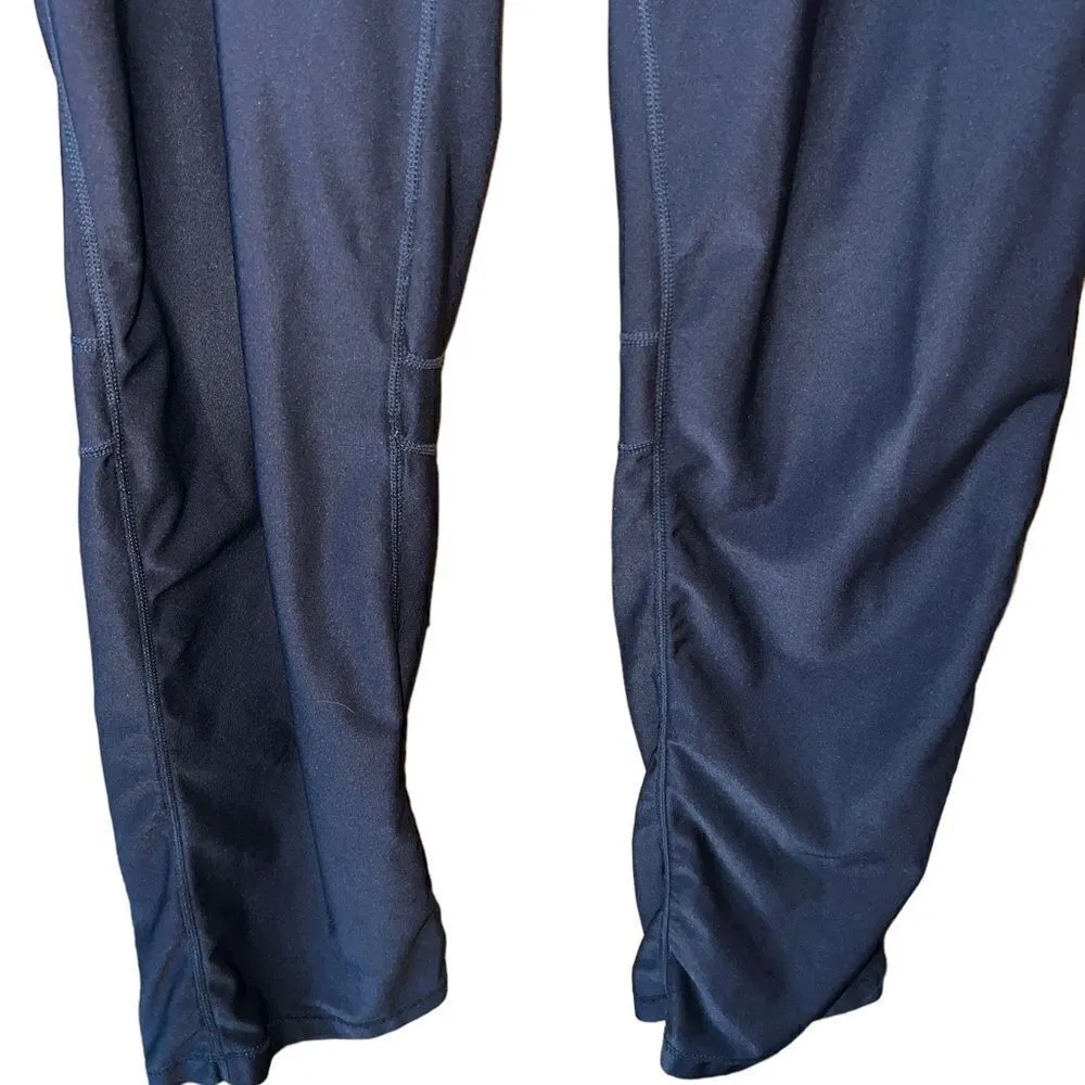 Colosseum charcoal grey Ohio State yoga pants with ruched legs size small - Image 6