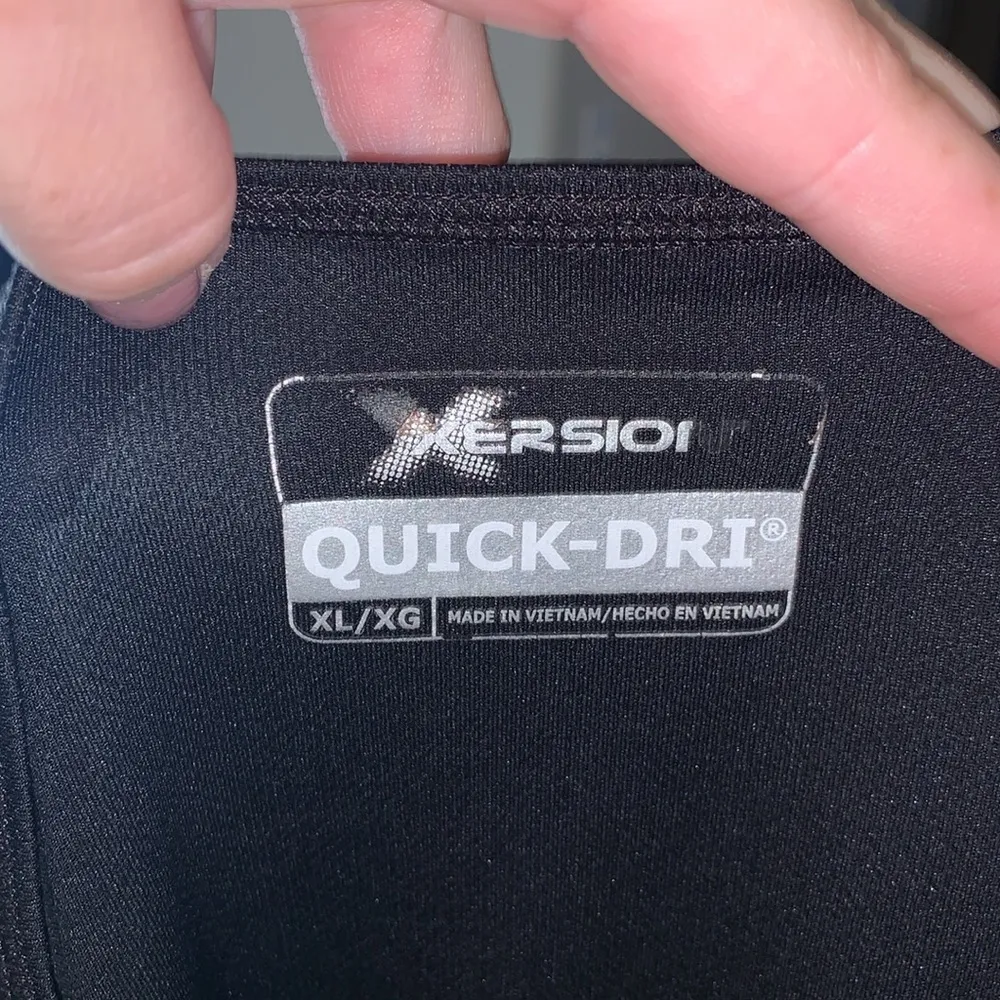 Quick Dry Black Lightweight Sleeveless Athletic Shirt - Image 6