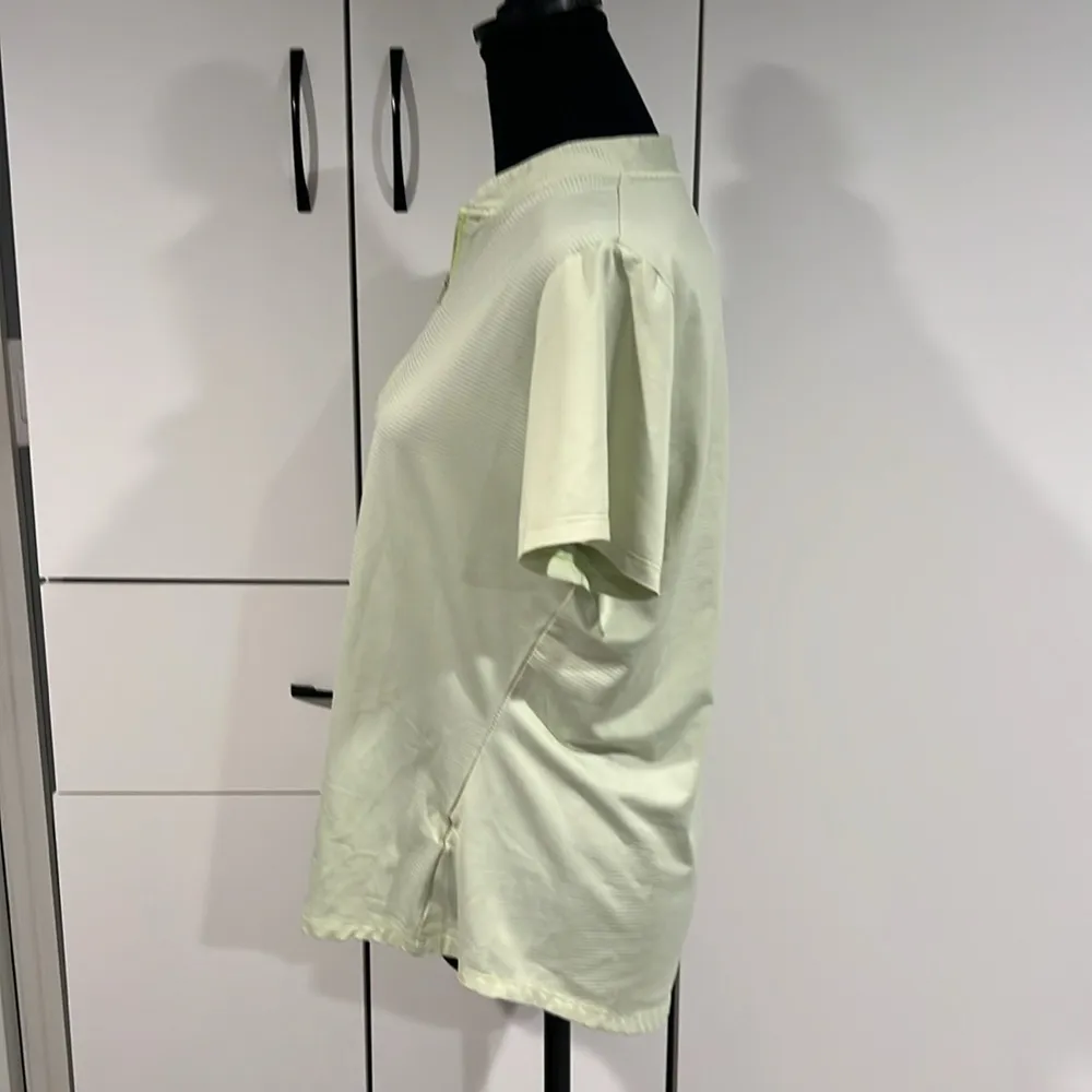 Adidas Golf T-shirt . Size L - Image 3