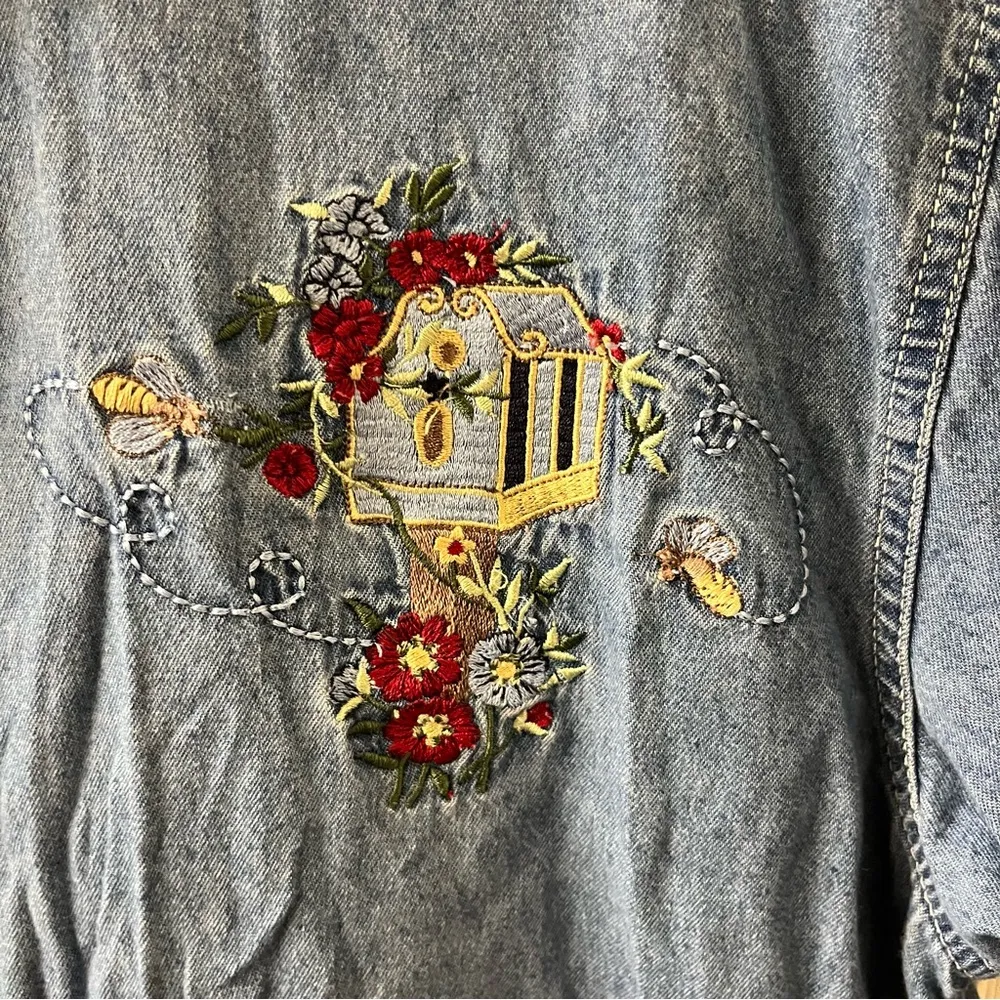 Vintage Bobbie Brooks Women Embroidered Floral Bee Denim Shirt Size XL - Image 5