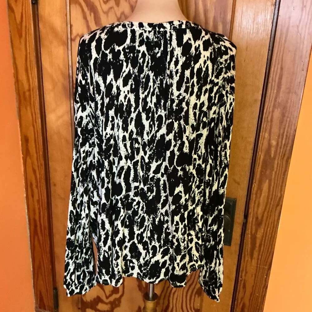 Urban Outfitters animal print lightweight beachy sweater - Image 7
