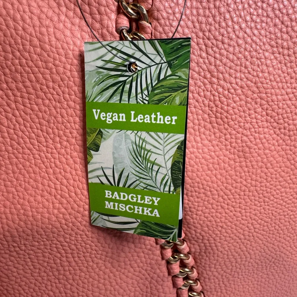 Vegan Leather ~ Large Coral Tote ~ New With Tags - Image 3