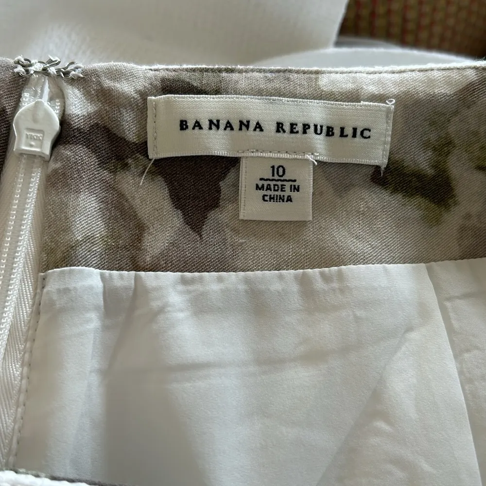 White Banana Republic Pencil Skirt - Image 5
