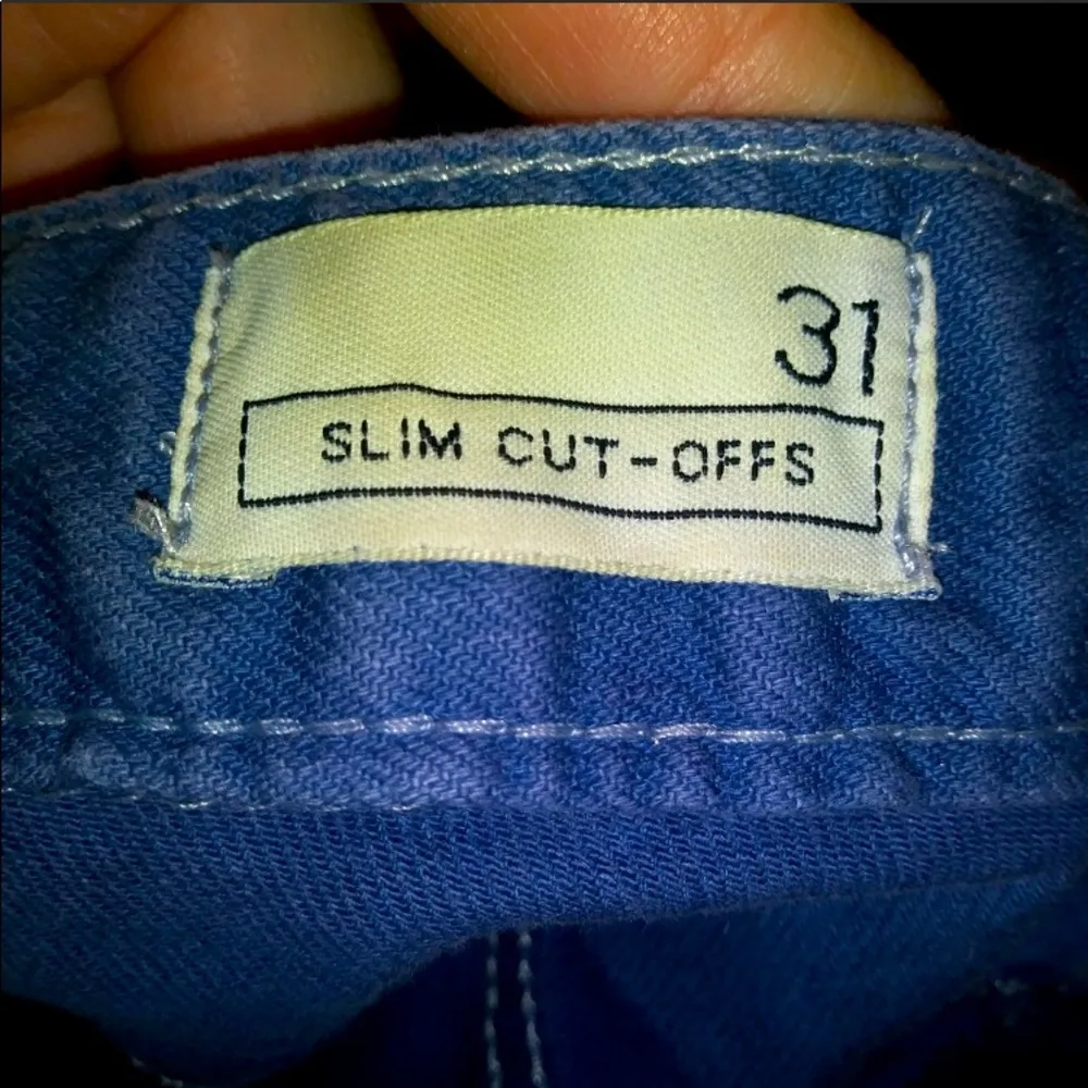 Gap  slim side stripe cut off jean shorts - Image 5