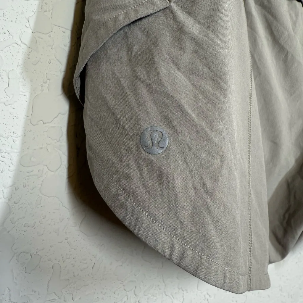 Lululemon Speed Up High Rise Shorts Size 12 - Image 4