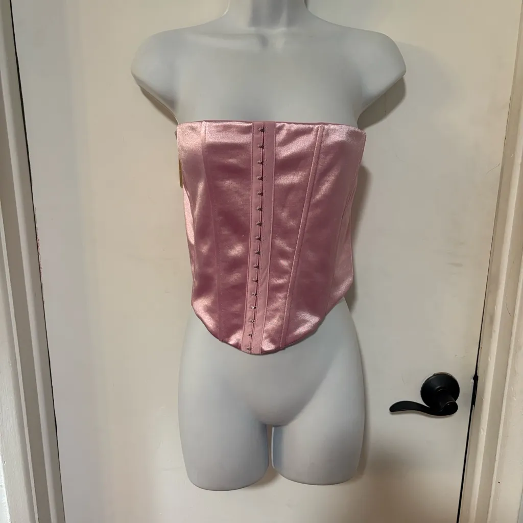 New barbie pink White Fox Boutique Blush Satin Corset size XL - Image 4