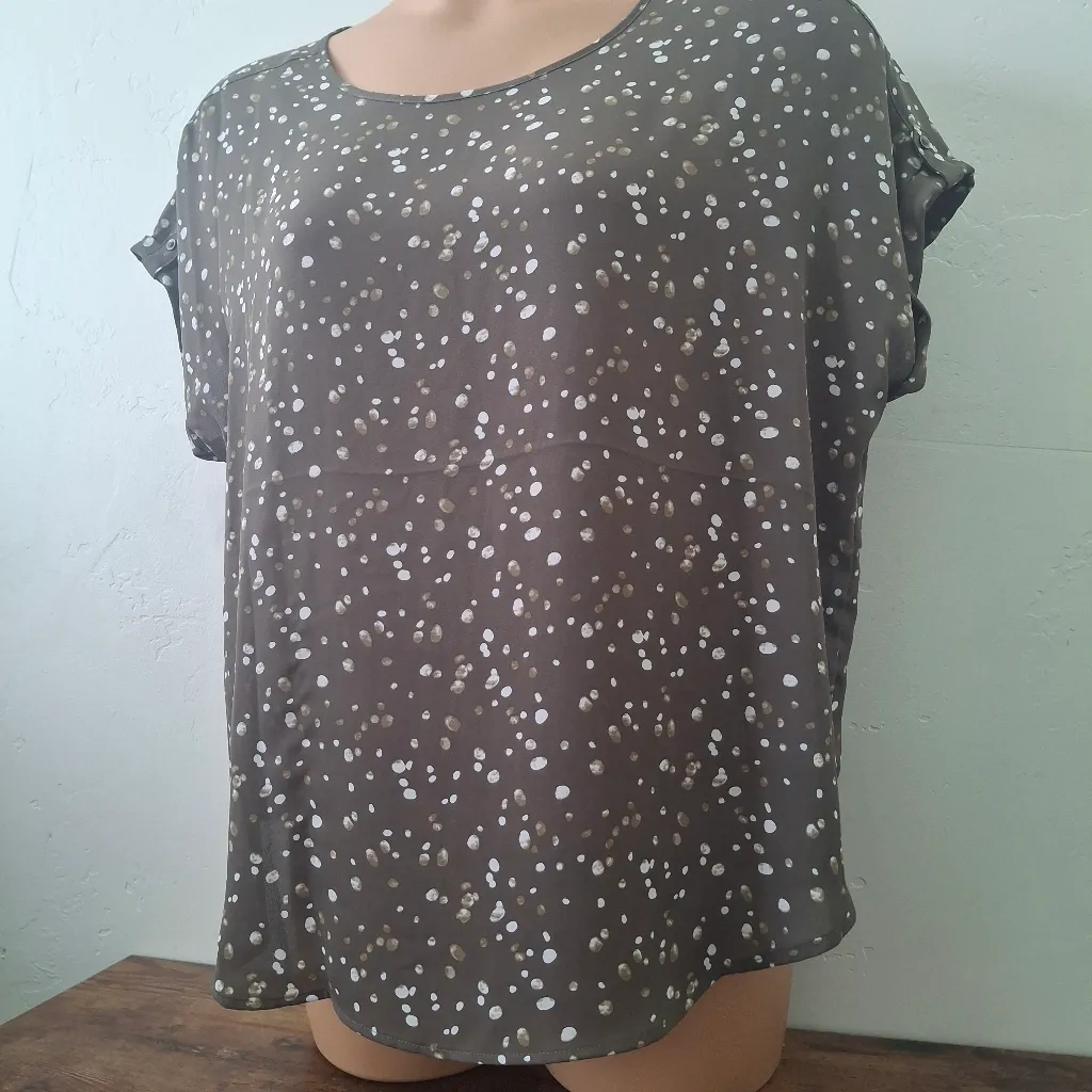 Maurices 0X Gray Brown Boxy Short Sleeve Tee - Image 5