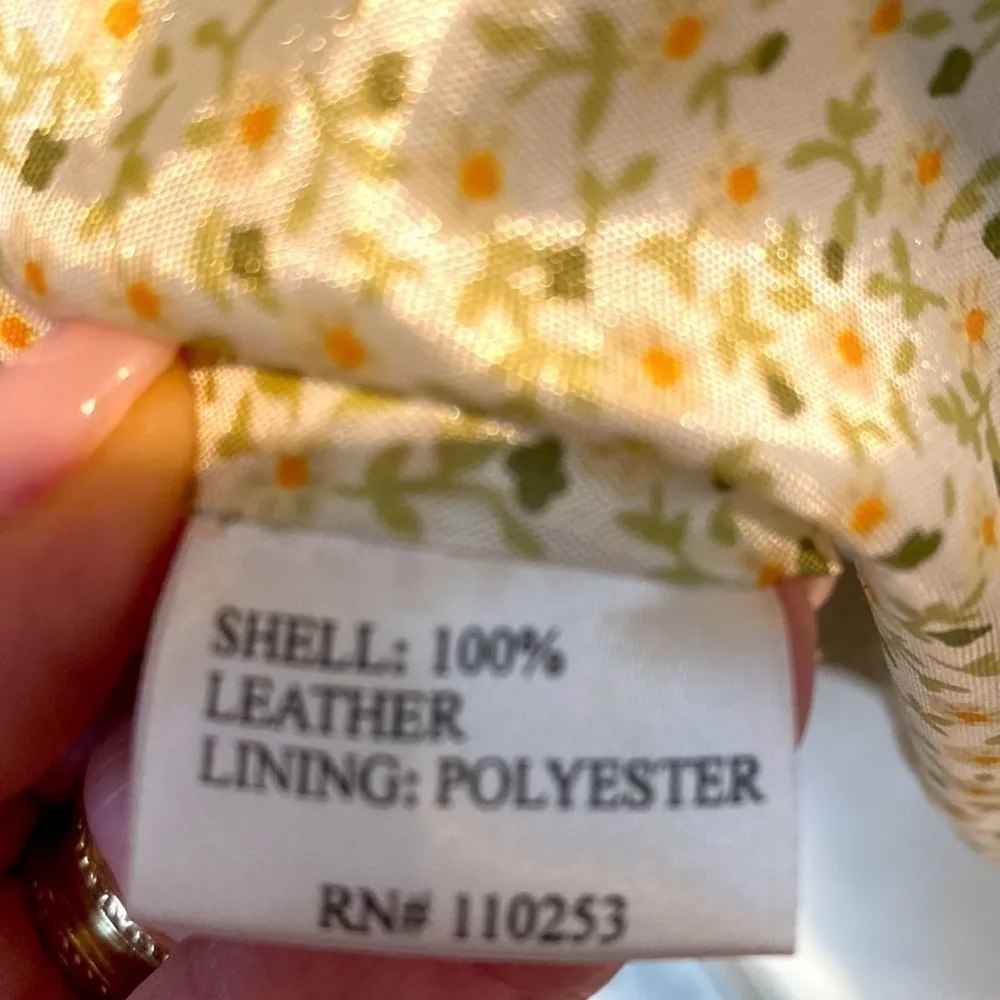 New Frontier sage green 💯 suede jacket/ blazer. Floral lining. Size 10. NWOT. - Image 12