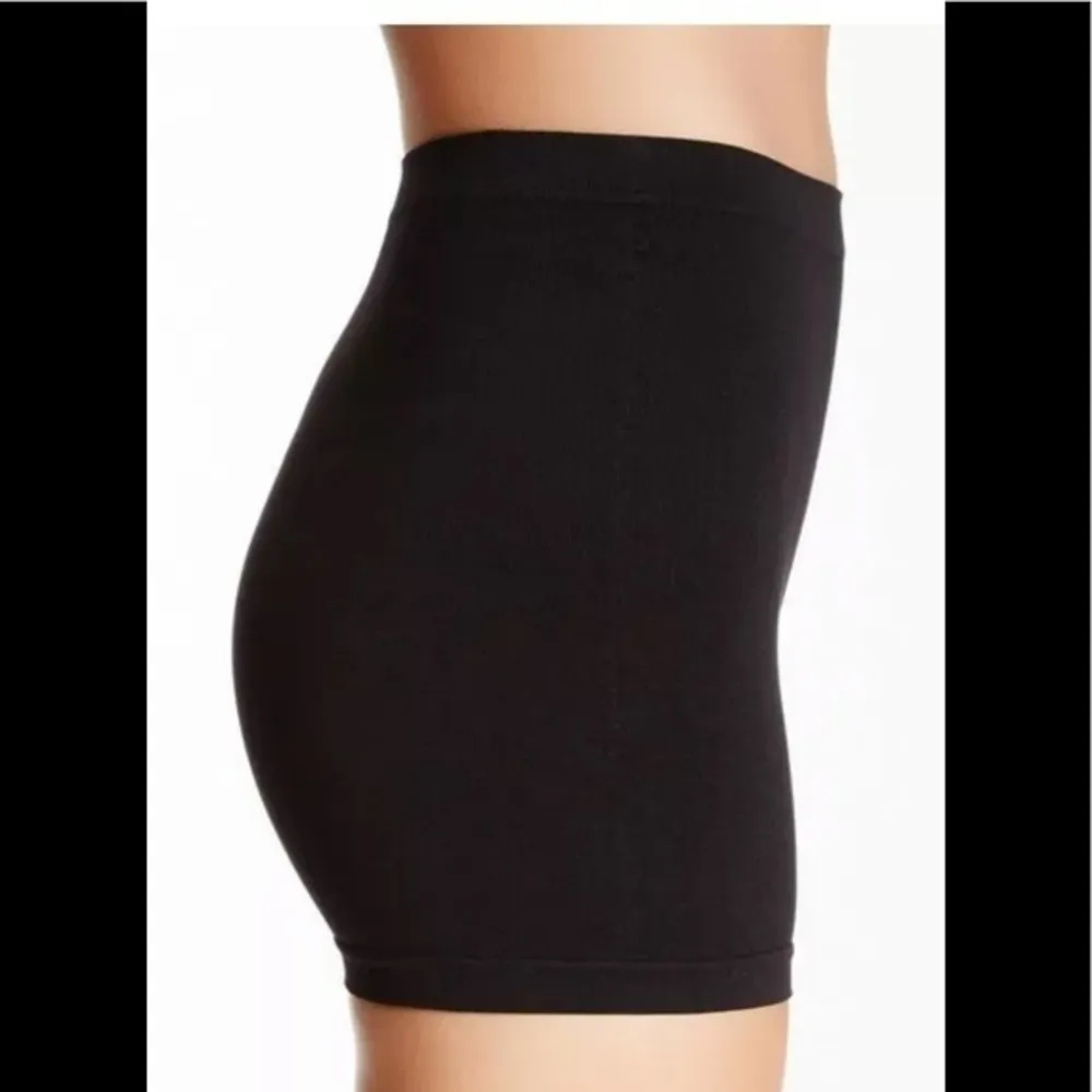 Skinny girl seamless shaping short - Image 2