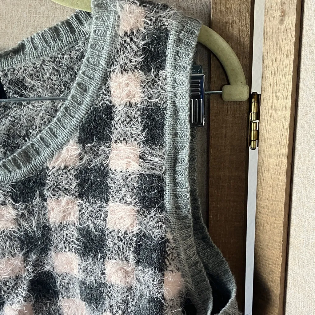 Joe Boxer  junior cropped knit vest large - Image 5