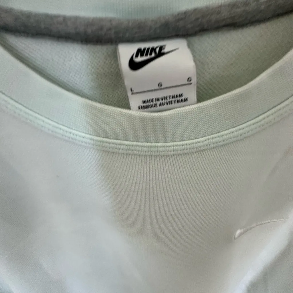 Nike Mint Green Crewneck - Image 2