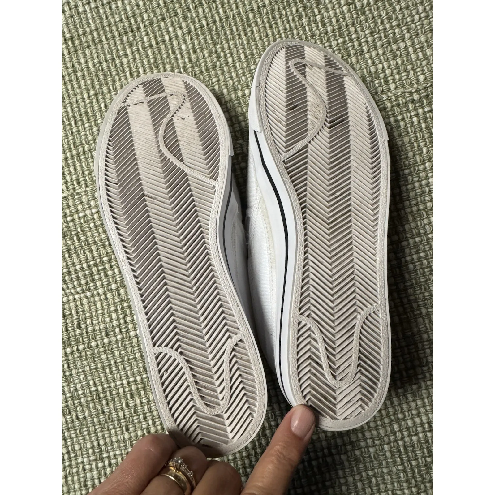 Nike Women's Canvas Court Legacy White Slip on  Sneakers Size 8 CW6540-100 - Image 3