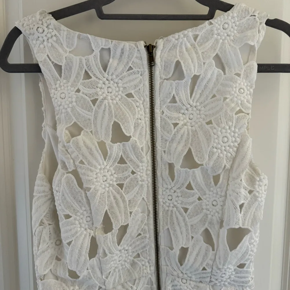 Worn Once! ASTR White Lace Floral Sleeveless Mini Dress | M - Image 8