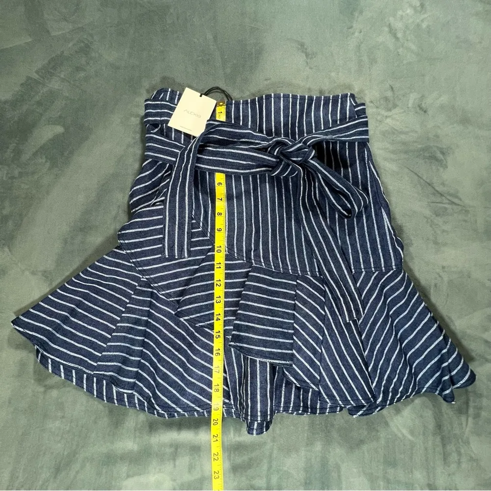 Alexis Anvivi Mini Wrap Skirt, Size Large - Image 3