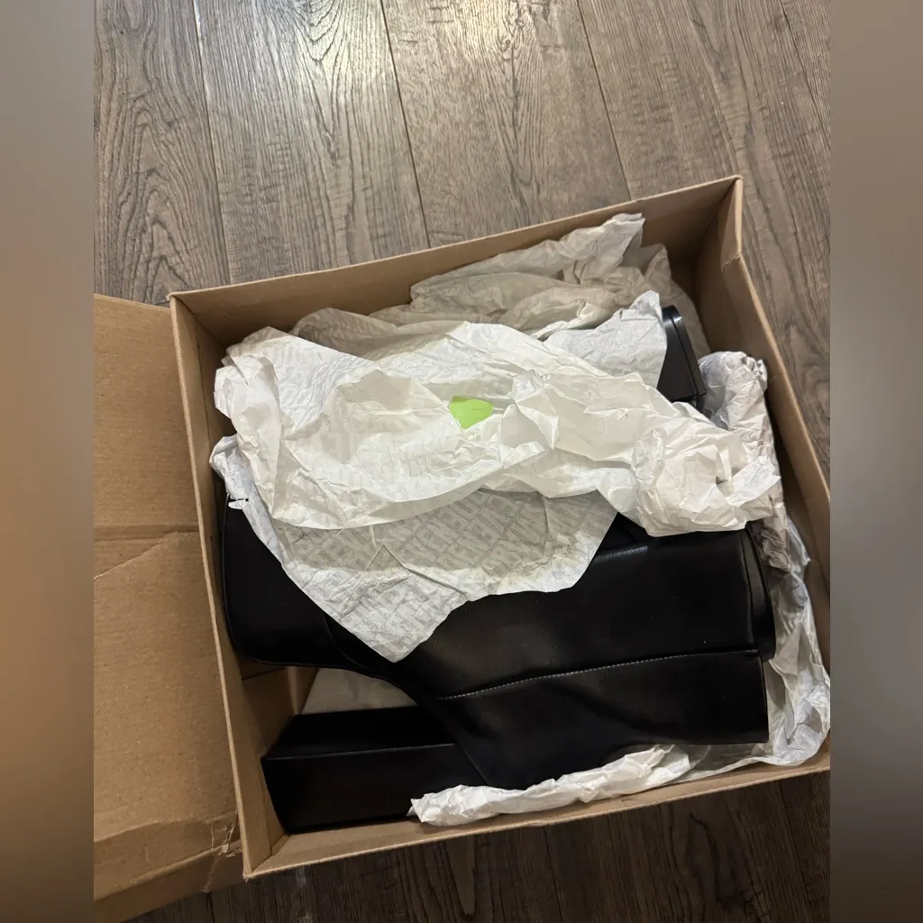 Steve Madden Trillion Platform Heel Boots- Black- Size 7 - Image 4