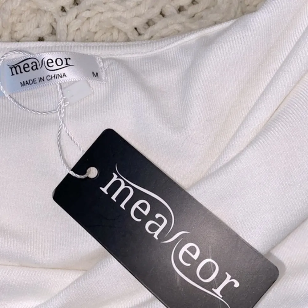 White knit cardigan new with tags size medium - Image 2