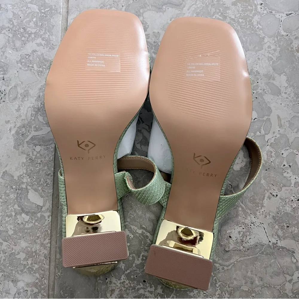 NWT  The Hollow Heel Sandal, Celery Size 10M/40 New in Box Retail $109 - Image 7
