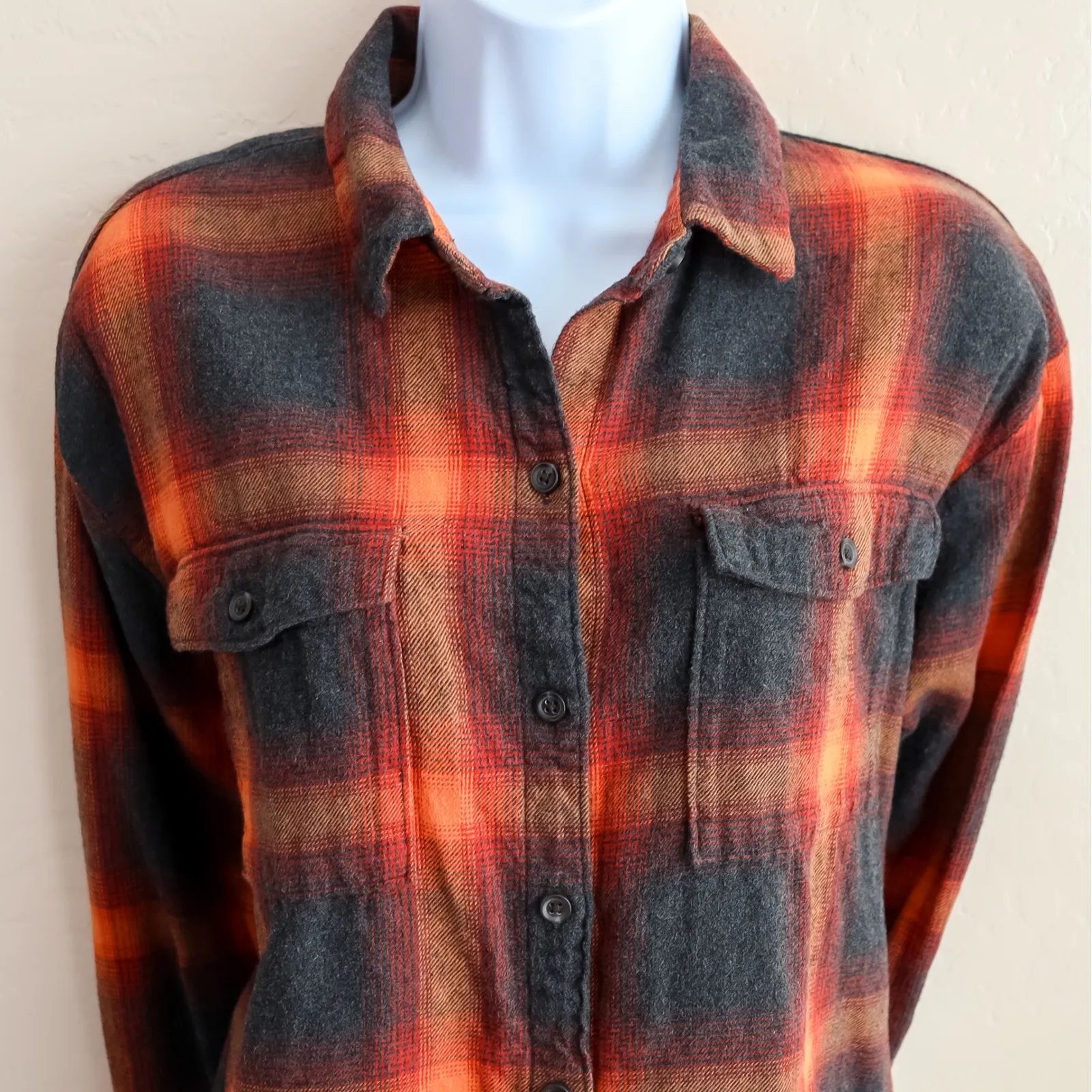 Old Navy The Boyfriend‎ Shirt Women's L Taylor Swift Plaid Evermore Flannel - Image 8