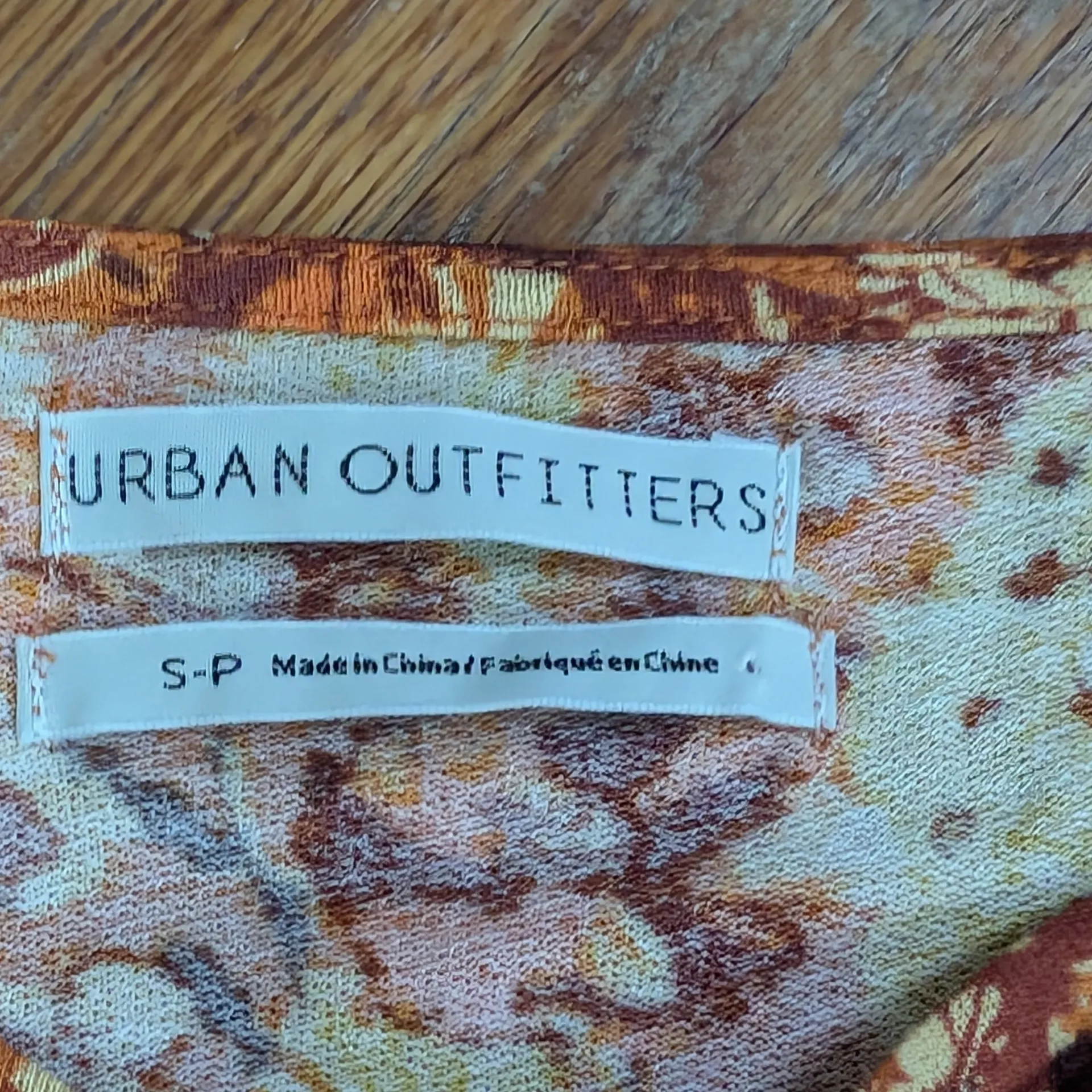 Urban Outfitters Old Soul Smocked Cropped Top Size Small - Image 3