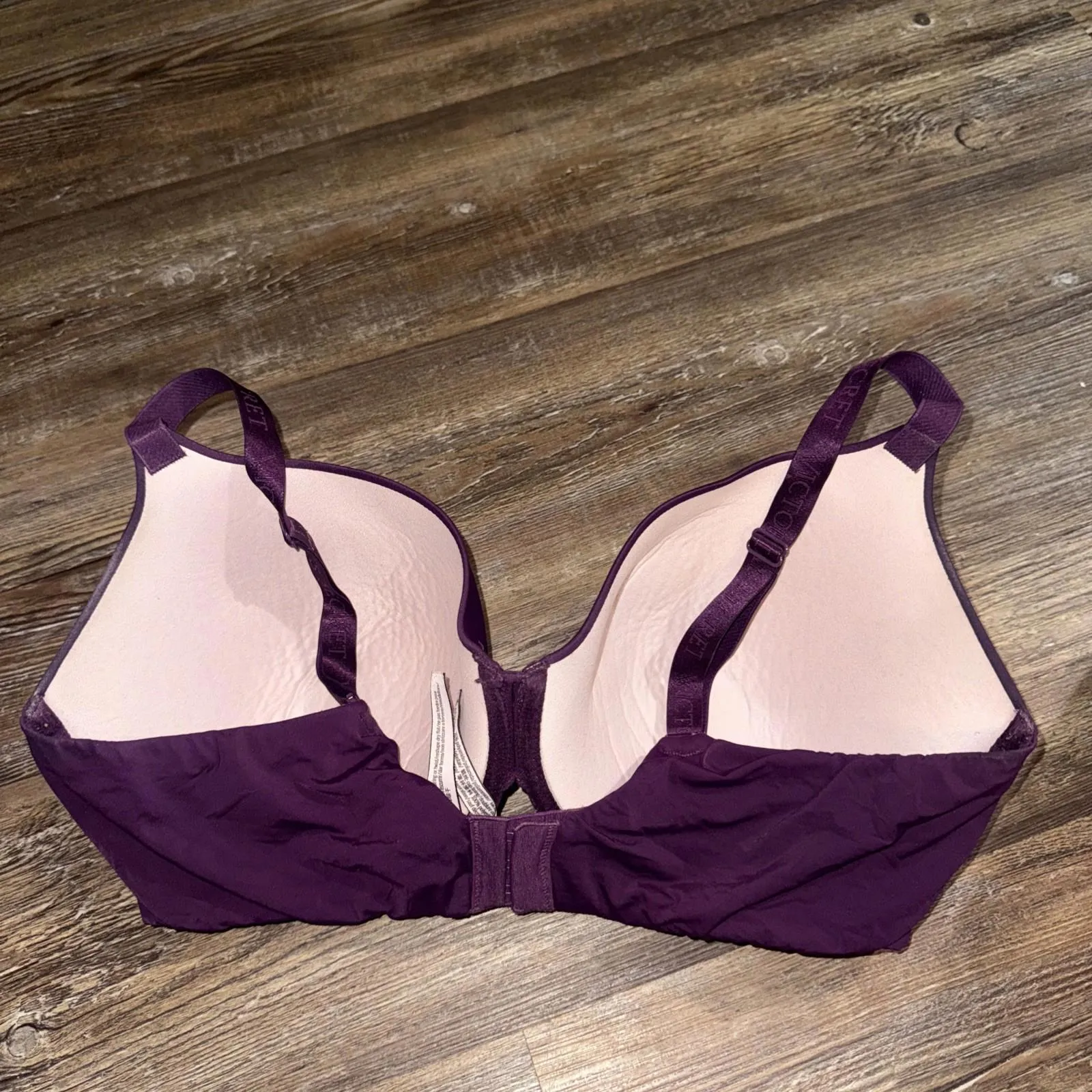 Victoria’s Secret Body by Victoria T-Shirt Lightly Lined Multi-way Bra 38DDD - Image 3