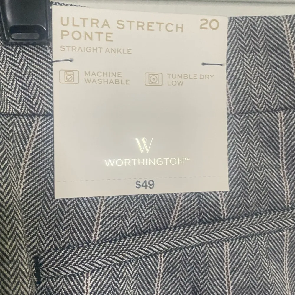 NWT Women’s Gray Stripped Trousers Stretch Straight Ankle Ponte Pants Size 20 - Image 7