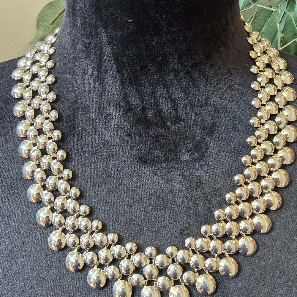 Women's Fashion SilverTone Glossy Metal Exaggerated Linked Necklace with Lobster Silver - Image 2