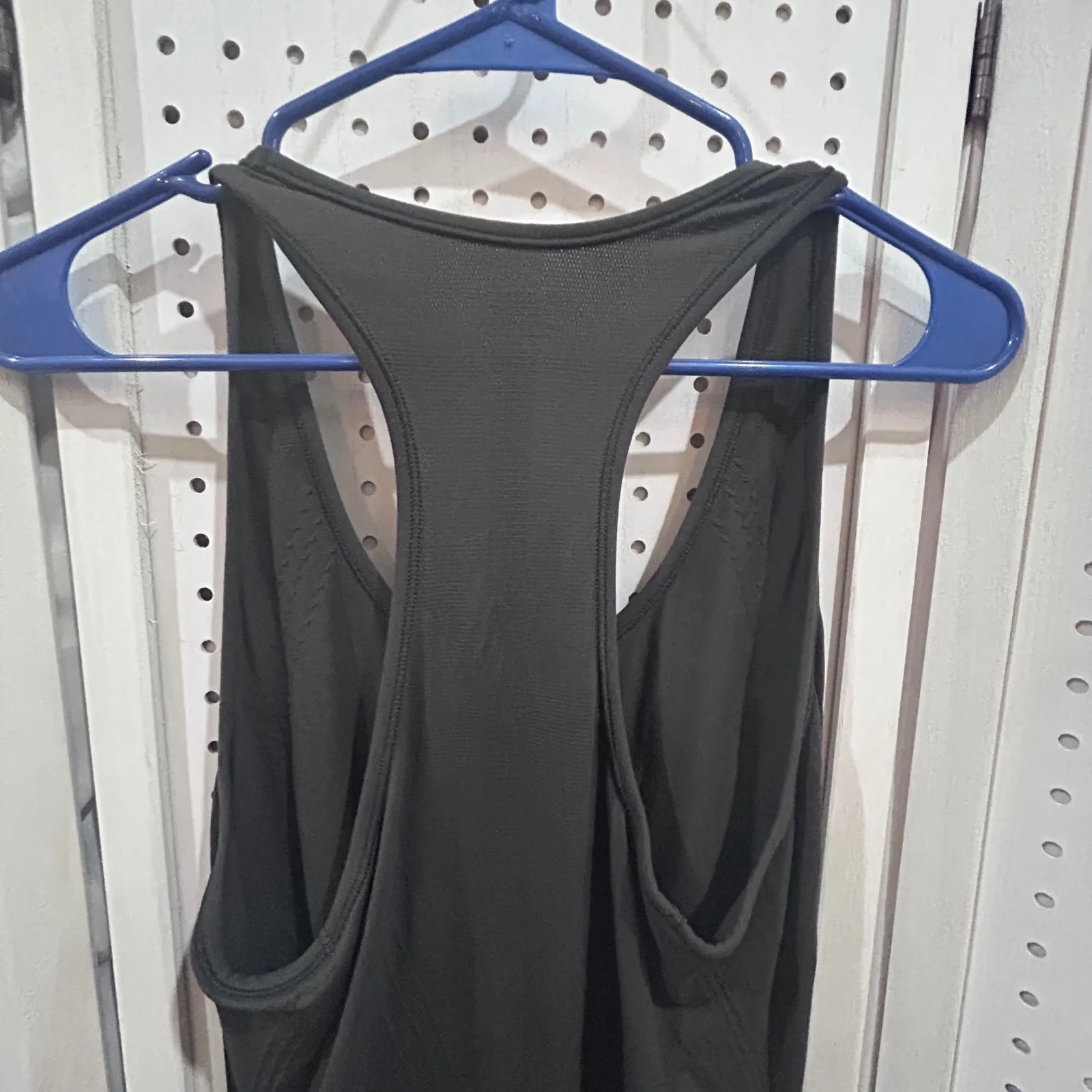 Athleta Black Racerback Tank Top Athletic Workout Athleisure Size M - Image 4